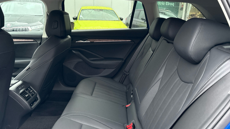 Skoda Superb 2.0 TDI 193 Laurin + Klement 4X4 5dr DSG Diesel Estate